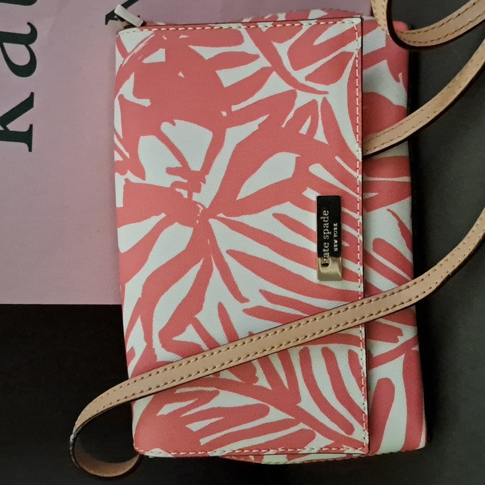 Kate Spade Crossbody - Picture 2 of 5